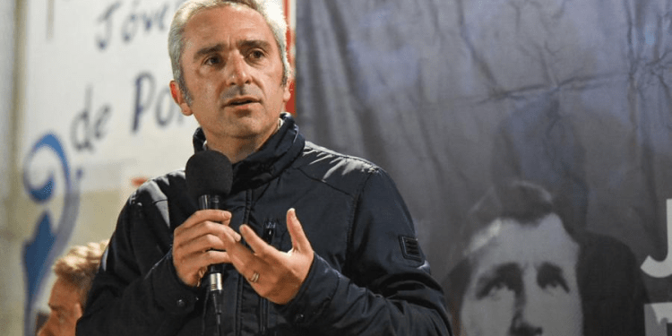Larroque: “Hay sectores que empiezan a sumergirse en la pobreza”