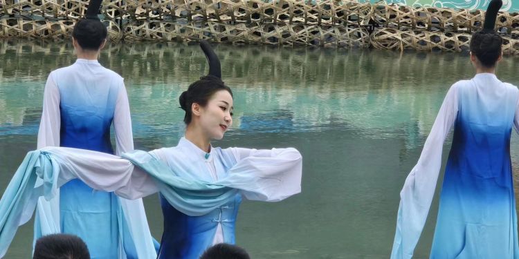 La tradición del agua tiene lugar en China