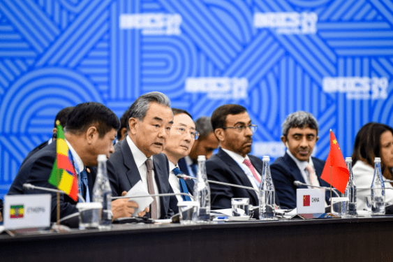 China defendió la cooperación multilateral entre los países del BRICS