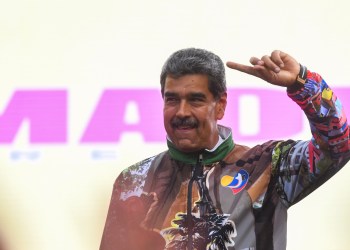Maduro convocará al diálogo nacional en Venezuela