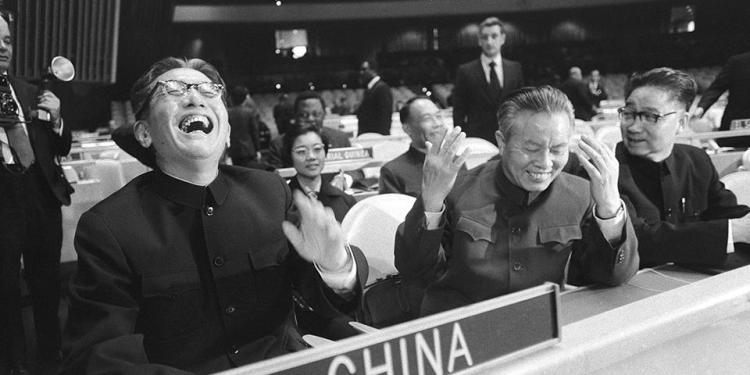 China los mandó a estudiar historia
