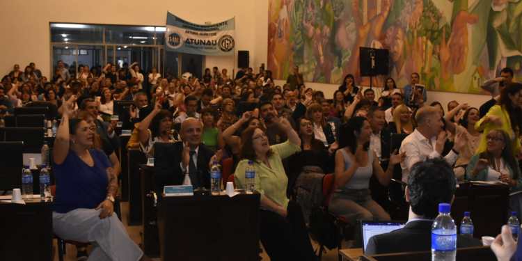 La UNAJ no se toca: Cinco municipios contra Milei en defensa de la universidad pública