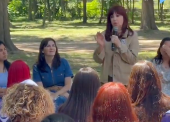 “Como no me pueden dar una piña, hacen lo de Comodoro Py”