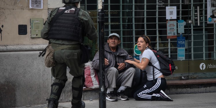 Milei, la cara no es solo para la tele