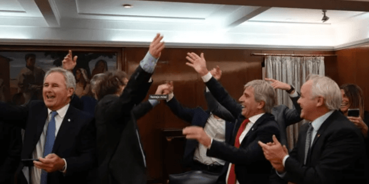 El nuevo blindaje y la foto para la gilada