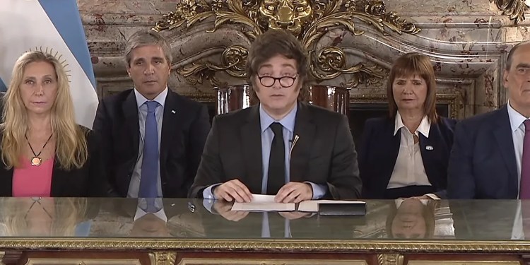 La devaluación y las verdaderas bandas de Milei