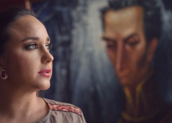 Balotaje en Ecuador: “Noboa es un juego ideal para la oligarquía”