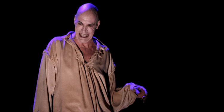 Pompeyo Audivert: “Vamos al teatro a ensayar la muerte”