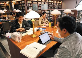 Los libros no muerden en China: se leen 15.500 por minuto