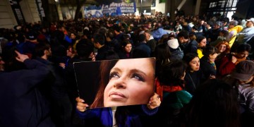 Máximo: “A Cristina no le perdonan la distribución del ingreso”