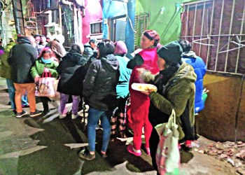 Detrás del relato oficial, lo que crece es el hambre