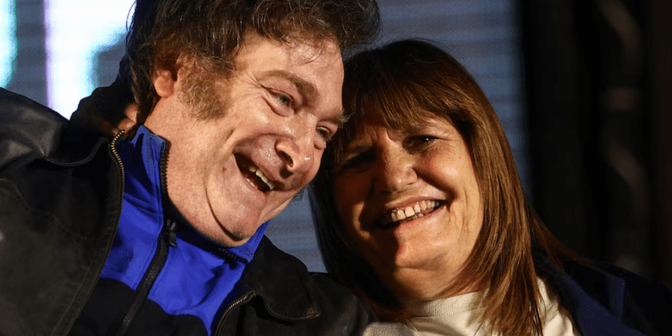 La Federal de Bullrich: represión, baño de oro y coronas de laurel