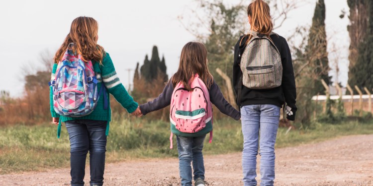 Más allá de la adopción: un proyecto busca crear la figura del “cuidador familiar”