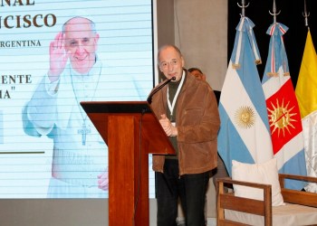 Juezas y jueces rinden homenaje al Papa Francisco reivindicando su compromiso político ante la injusticia