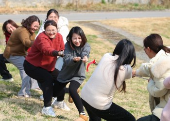 Las mujeres chinas sostienen la mitad del cielo