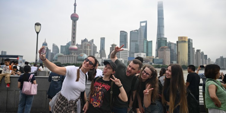 Turistas del mundo, uníos… para comprar en China