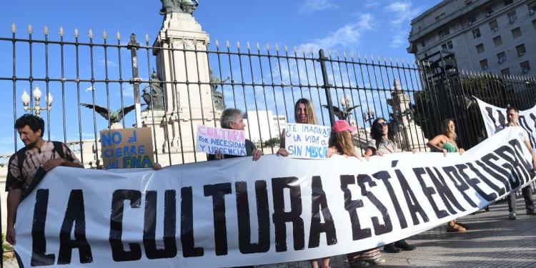 “Modernización laboral”: de los daños a la comunicación y la cultura a la destrucción de la cultura laboral argentina