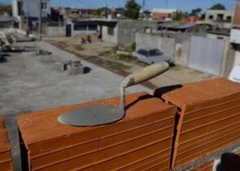 Milei lo hizo: la construcción entró en su peor recesión