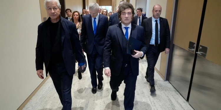 La industria pierde 160 empleos por día desde que asumió Milei