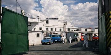 Cerró un frigorífico por la caída del consumo y las importaciones: 140 despidos