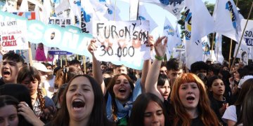 “La memoria se defiende luchando”, el documento de una marcha histórica