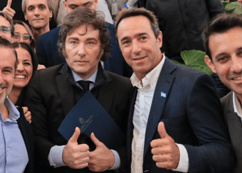 La curtiembre de los Galperin, también en la lona