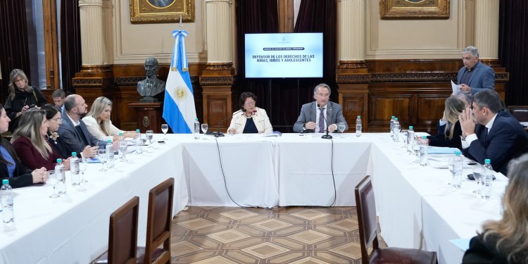 Nueva “patoteada” mileista contra los derechos de las infancias