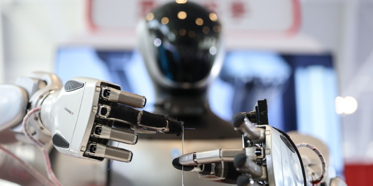 El experimento viral de los robots en China