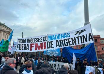 Fuera ingleses de Malvinas, fuera FMI de la Argentina