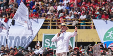 Milei decime qué se siente: lanzaron en Buenos Aires la campaña Lula 2026