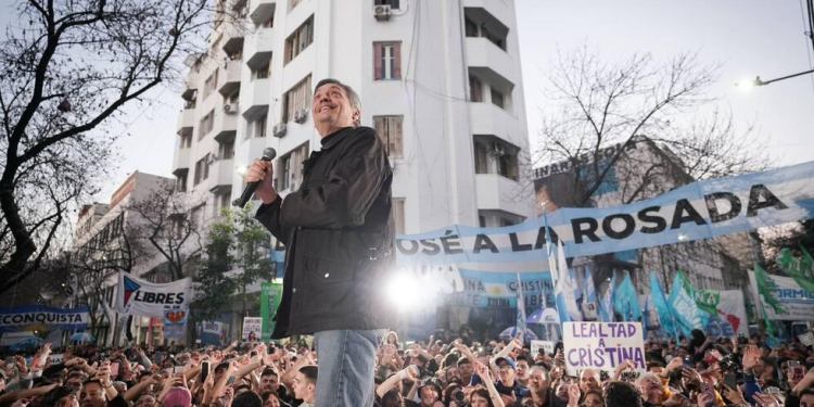 Máximo: “La tienen secuestrada ahí arriba todavía”